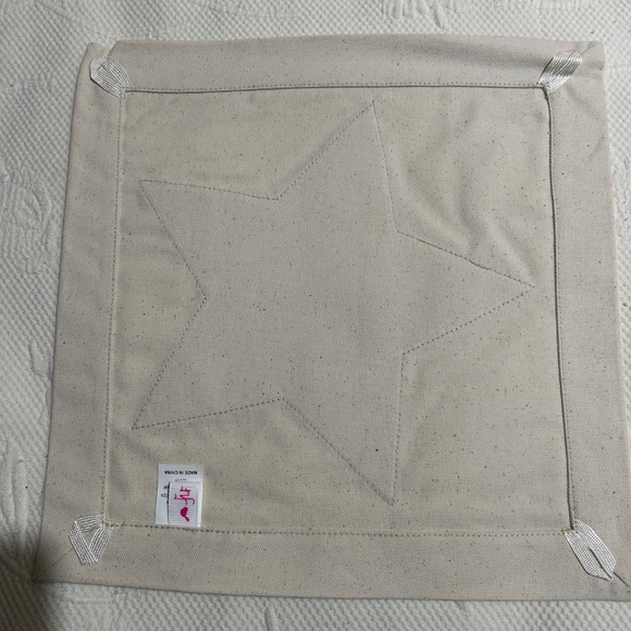 Nora Fleming Pillow Cover Lot of 4 Red Star New - Picture 5 of 16